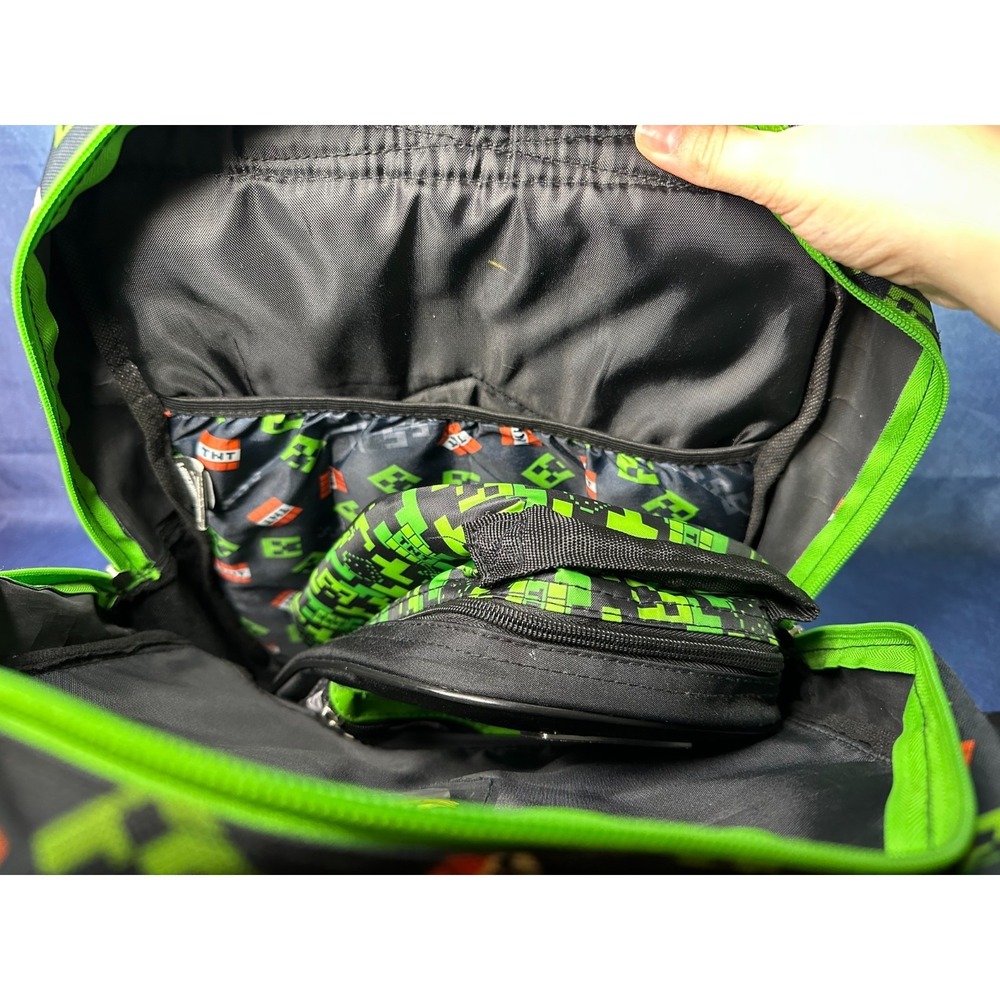 Minecraft Light Up 17" Creeper Backpack Flashing Lights TNT w/ Creeper Lunch Bag - Picture 10 of 17